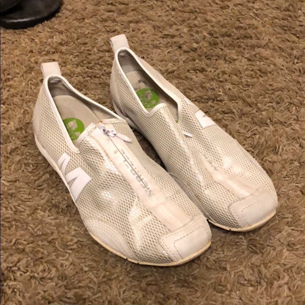 Merrell barrado size 7 white